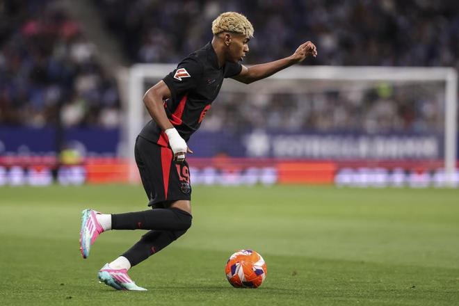 谦到离谱！Kael预测MSI韩国夺冠，AL无奈发文致歉：理解错了语境