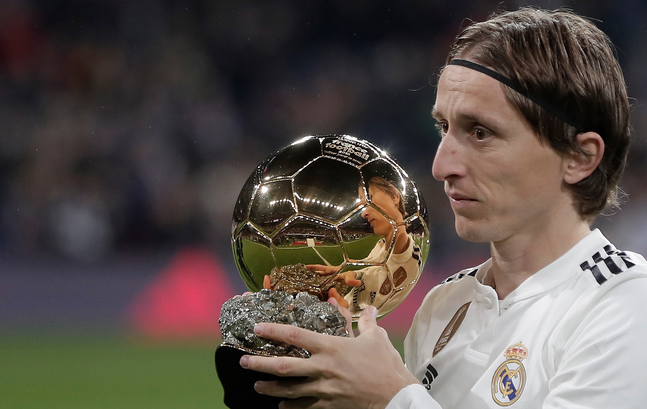 跟队记者：萨56可能续约至2029年，今夏他曾被标价3000万欧元